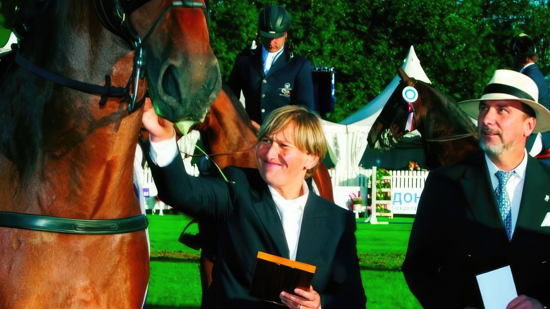 Бизнесвумен увлекается конным спортом